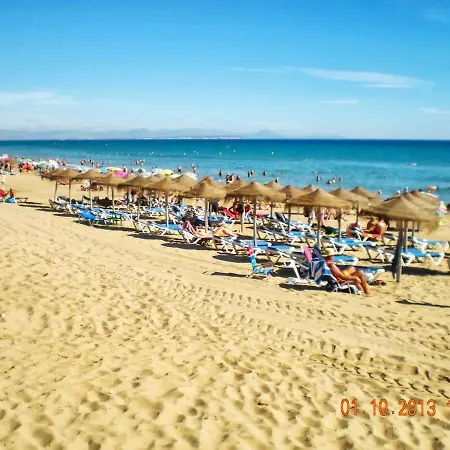 Comfortable House In With Shared Pool Torrevieja