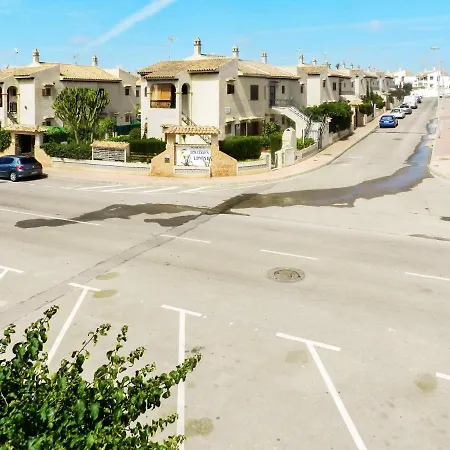 Comfortable House In With Shared Pool * Torrevieja