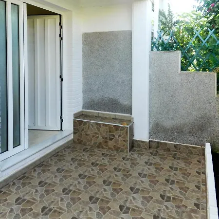 Comfortable House In With Shared Pool *